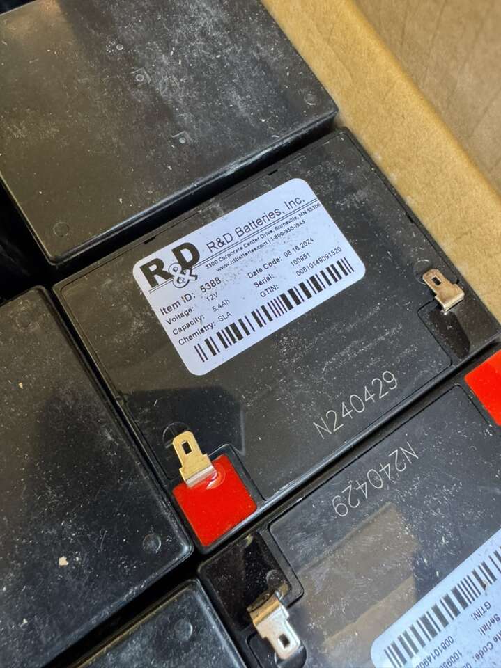 R&D Battery 12 Volt #5388