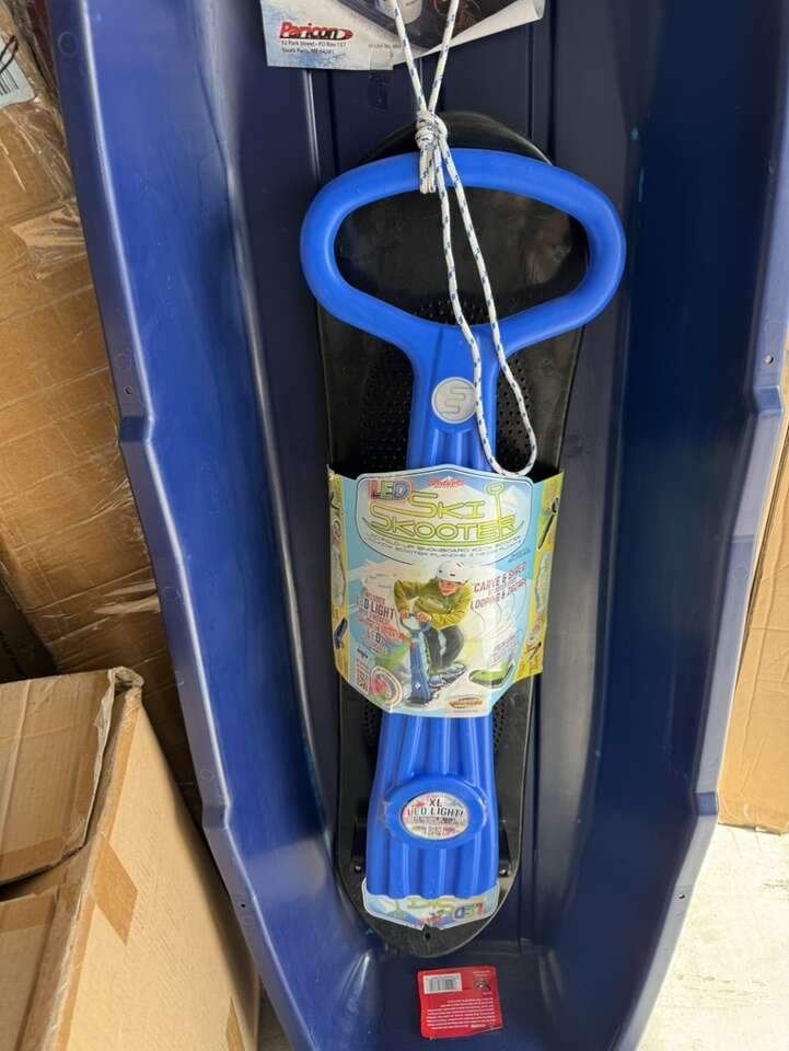 Geospace Winter Fun LED Ski Scooter - NEW