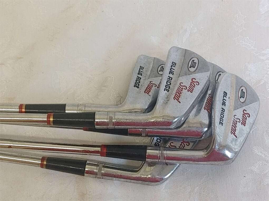 Golf Clubs - 9 Total Irons