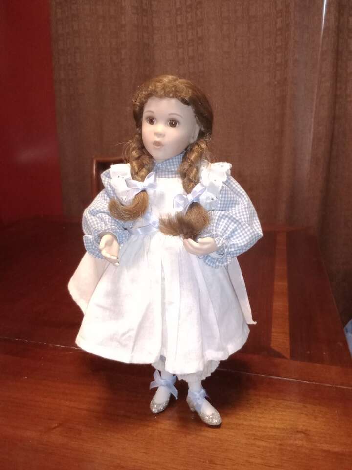 Ashton Drake Galleries 1993 Wizard Of Oz Dorothy