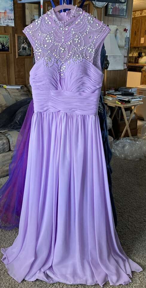 Fabulous Lavender Formal Gown Size 6 - Special