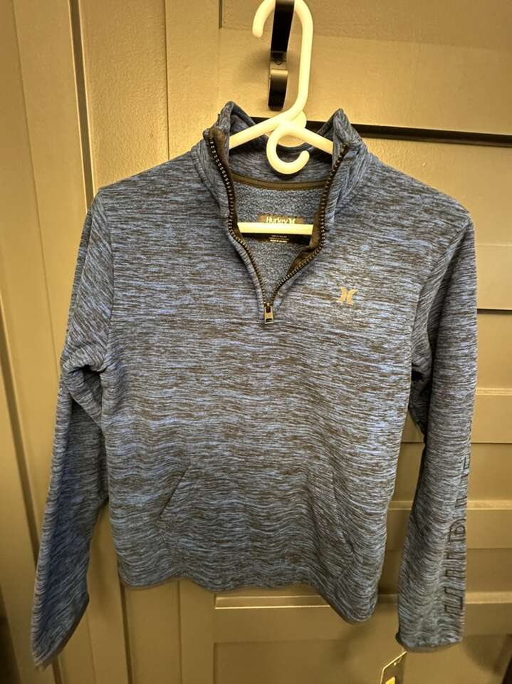 Hurley 1/4 Zip W/ kangaroo pocket Boys New W/tags