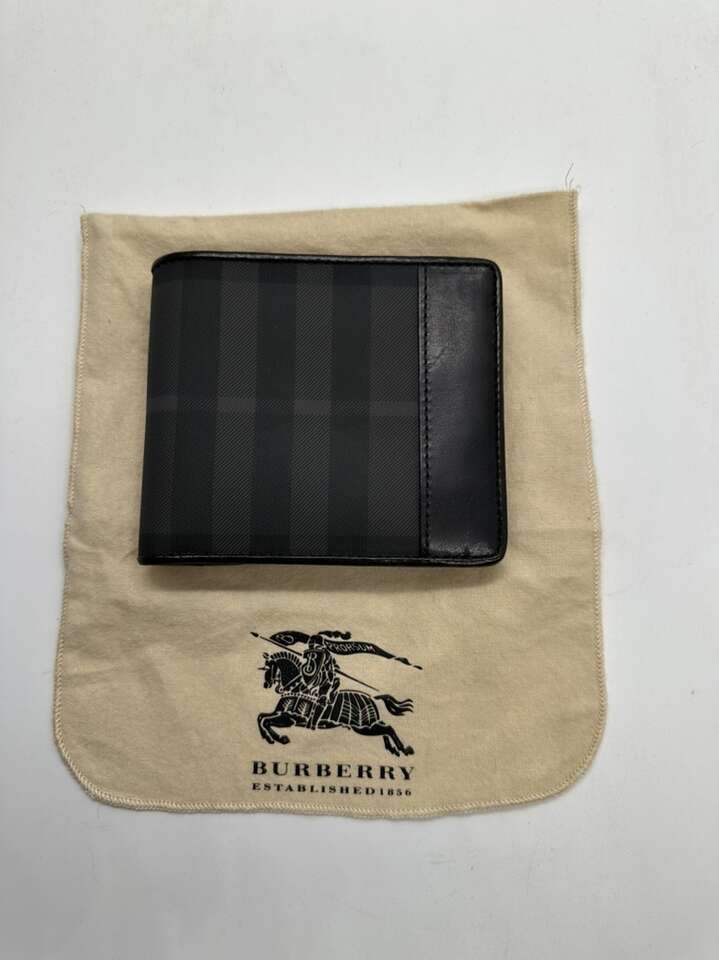 Authentic Burberry Bifold Check Wallet New W/bag