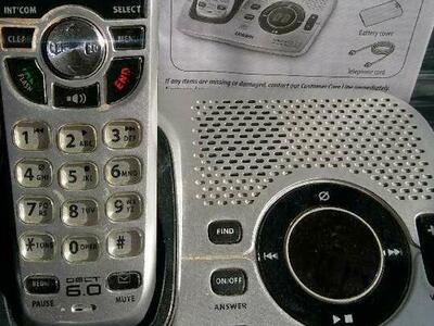 Uniden 6.0 DECT1580 cordless digital landline phone with answering machine, voicemail, caller ID, call waiting, call transfer