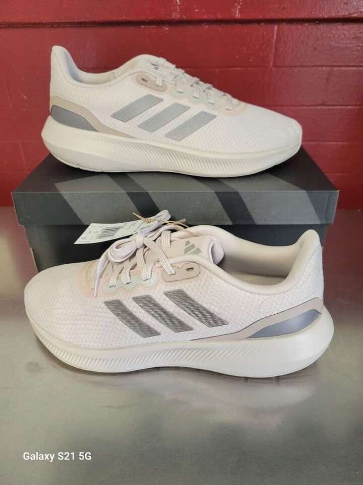 Adidas Shoes ~ Womens 9