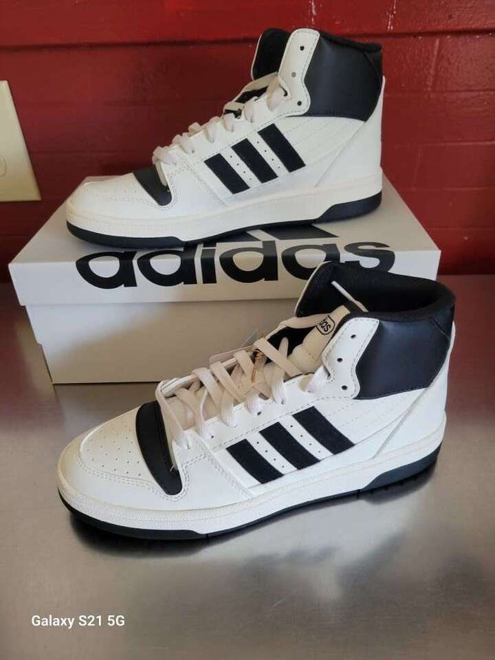 ADIDAS ~ Womens Hi-Tops 8.5