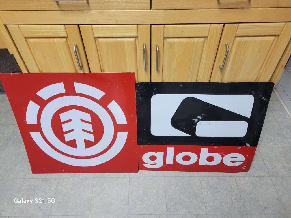 Skateboard Tin Metal Signs ~ ELEMENT GLOBE