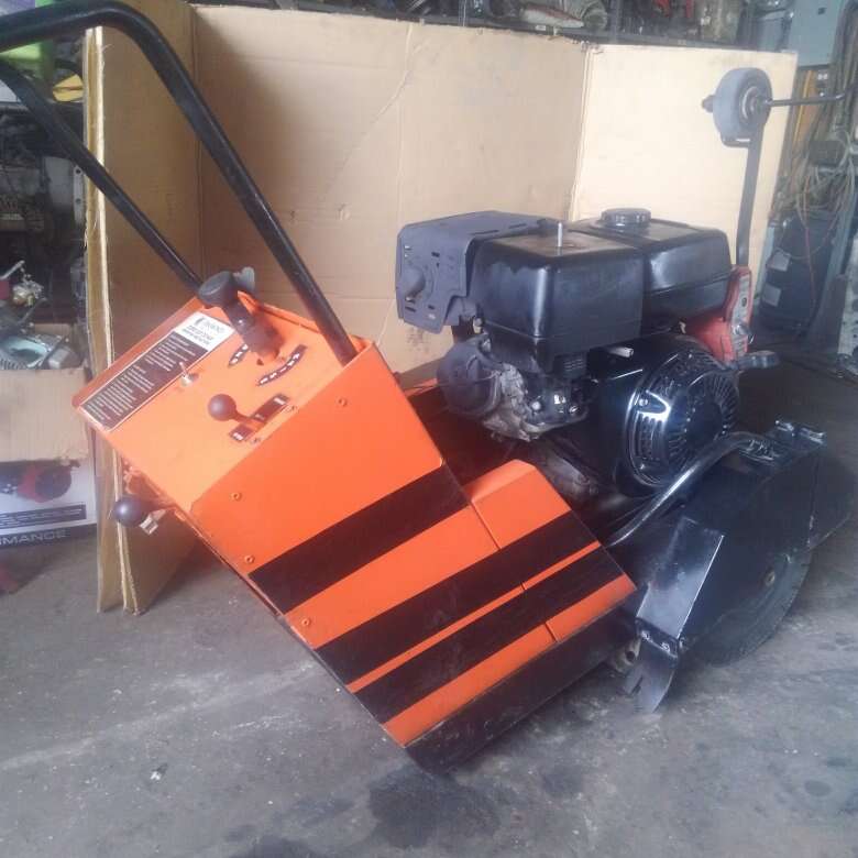 Diamond core cut self propelled floor saw