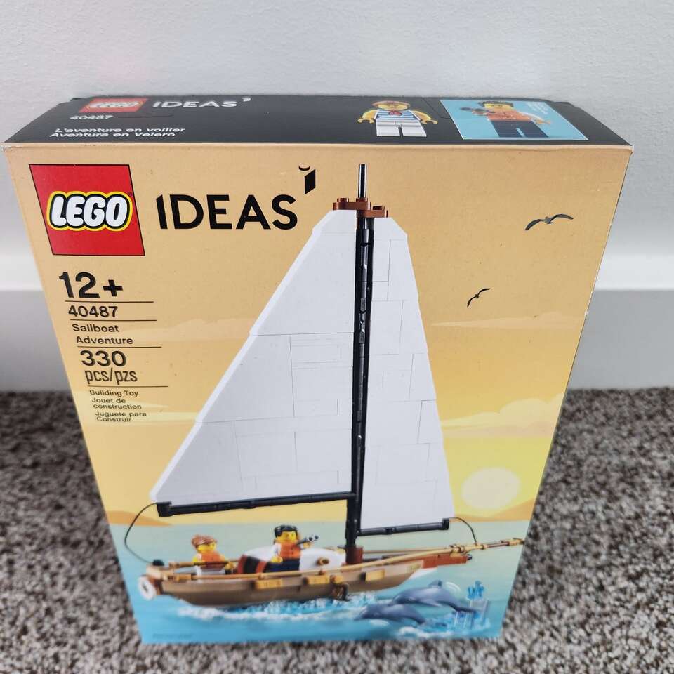 40487 Sailboat Adventure