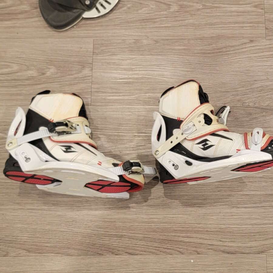 Hyperlite Web Wakeboard Boots Bindings combo M 7-8