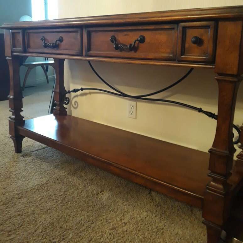 Stanley Wooden Entry Way / Sofa Table