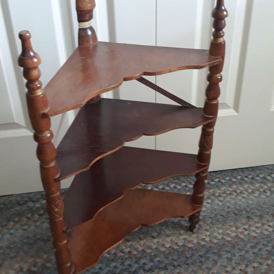 Antuque Corner 4 Tiered Dusplay Shelf