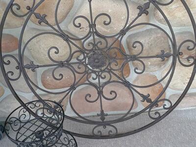 Metal wall medallion and 2 tier fruit basket lot