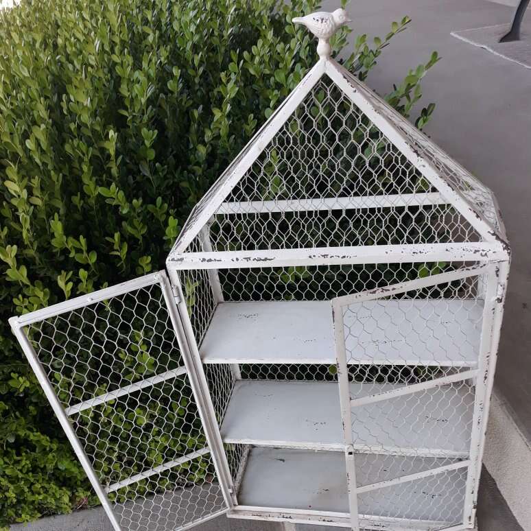 Wall mounted wire accent cabinet