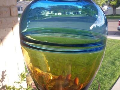 Art glass vase