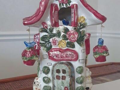 Kimbwrly Designs Light Holder