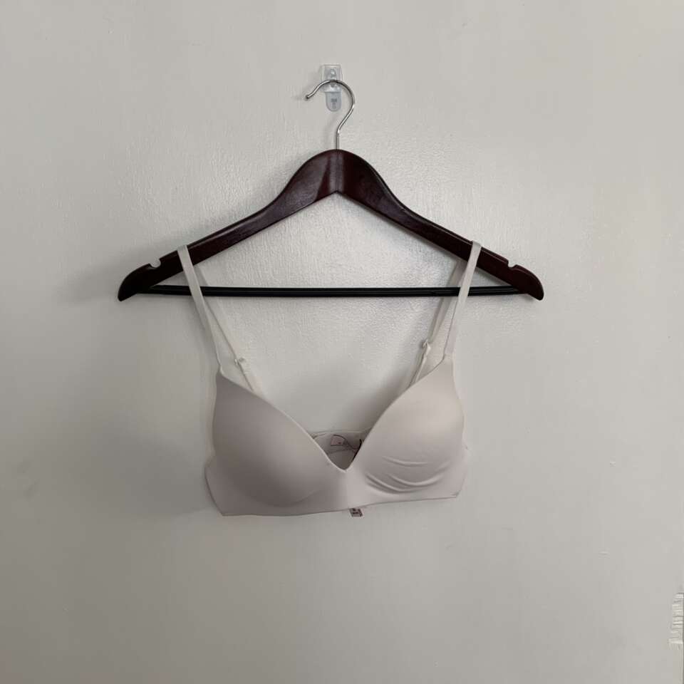 Victoria’s Secret White Bra T Shirt Wireless 32B
