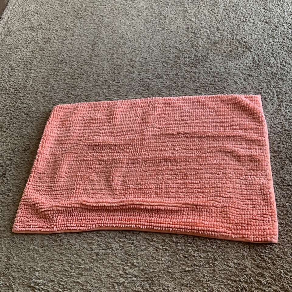 Peach Coral Bathroom Textured Rug 32.5” x 21”