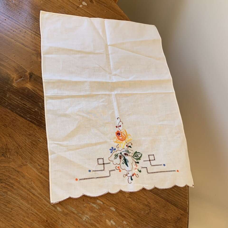 Embroidered Lace Doily Scalloped Edge