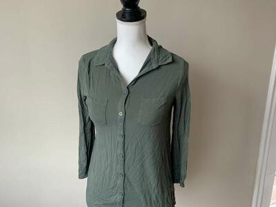 Merona Army Green 3/4 Length Button Shirt Size S
