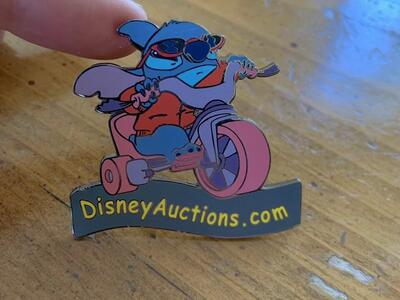 DisneyAuctions.com Disney Stitch Big Wheel Pin LE