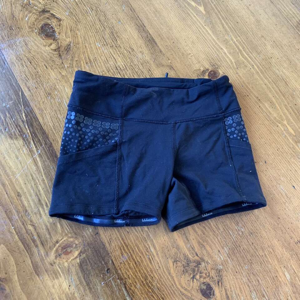 Lululemon Black Dote Speed Shorts Size 2