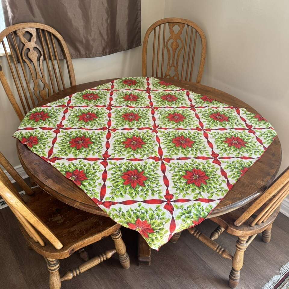 Vintage Poinsettia & Ribbon Christmas Table Cloth