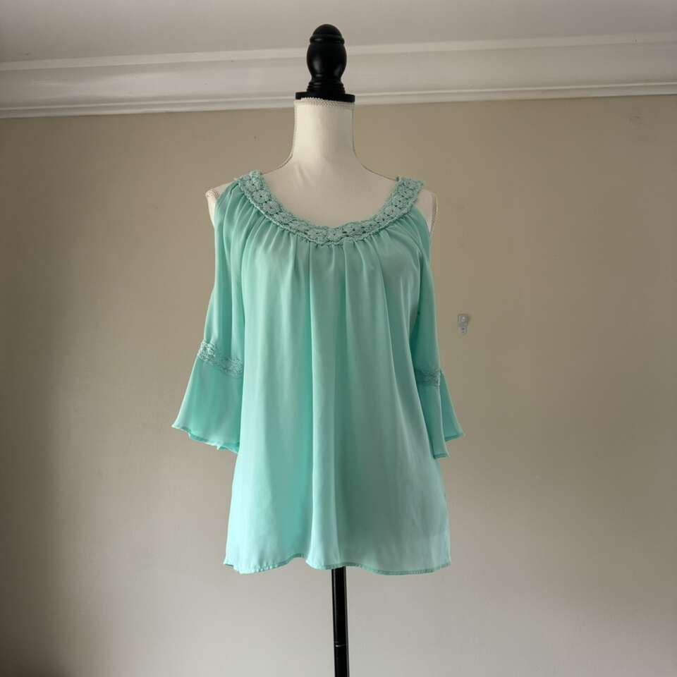 Charming Charlie Turquoise Lace Flutter Sleeve S