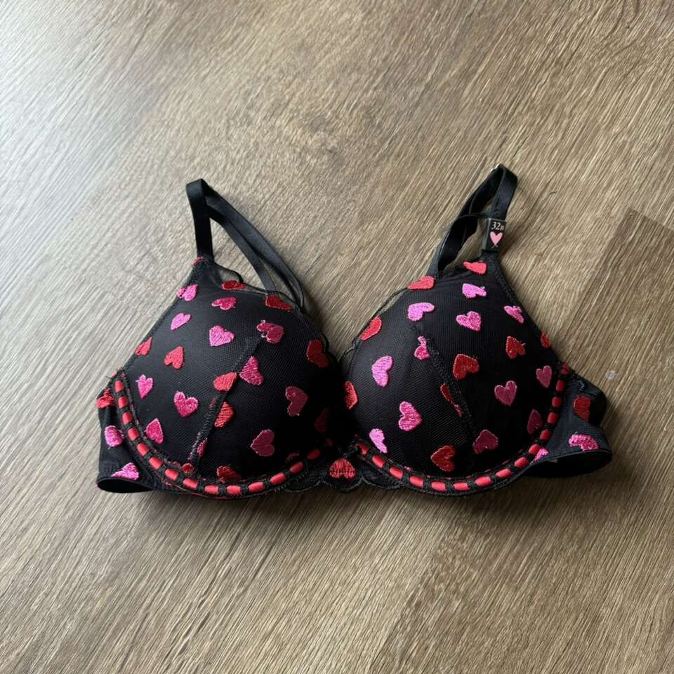 Victoria’s Secret Dream Angel Black PinK Red Heart