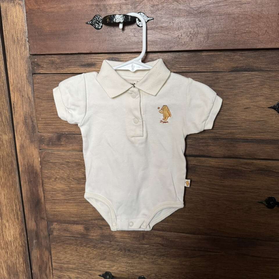 Vintage 90s Baby Classic Winnie the Pooh Onesie