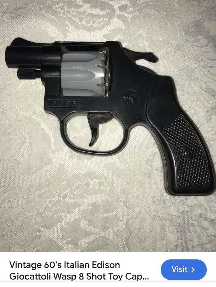 Vintage TOY Cap Gun + Caps