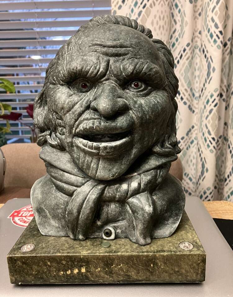 Gemmy Spooky Talking Animated Statue Bust