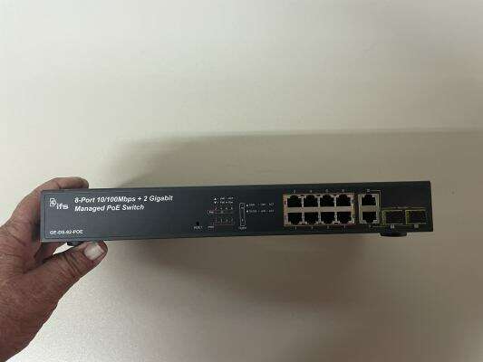 INTERLOGIX 8 PORT SWITCH