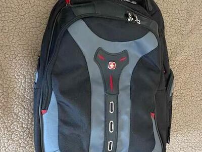 SWISSGEAR COMPUTER BACKPACK