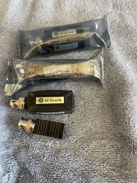 bnc male to two screw terminal adaptor