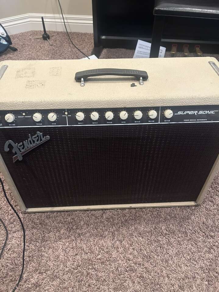 Fender Supersonic 212 amp