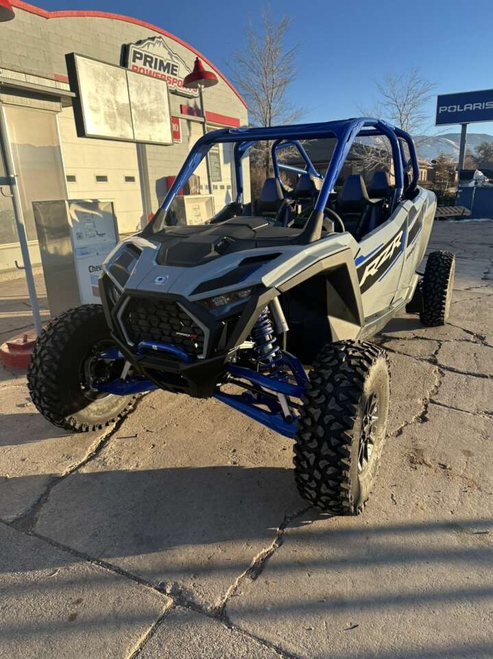 2025 Polaris Pro R 4 Sport