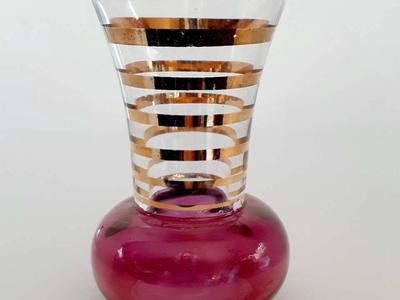 VINTAGE 1950'S MCM CRANBERRY VASE W/ GOLD STRIPES