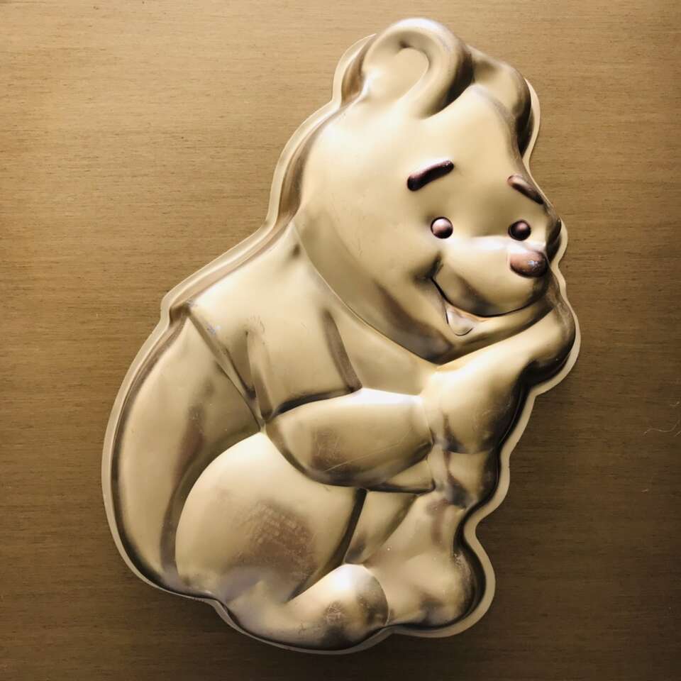 VINTAGE WINNIE THE POOH WILTON CAKE PAN