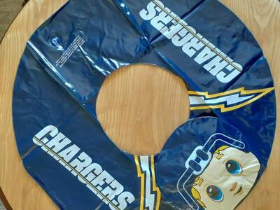 NEW OPEN BOX LOS ANGELES CHARGERS POOL FLOATY
