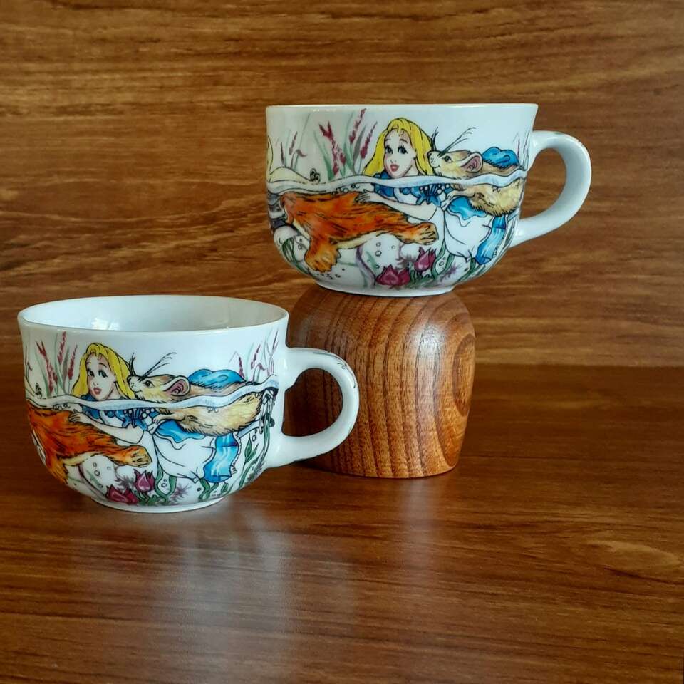 2 ALICE IN WONDERLAND TEA CUPS BY PAUL CARDEW 2008