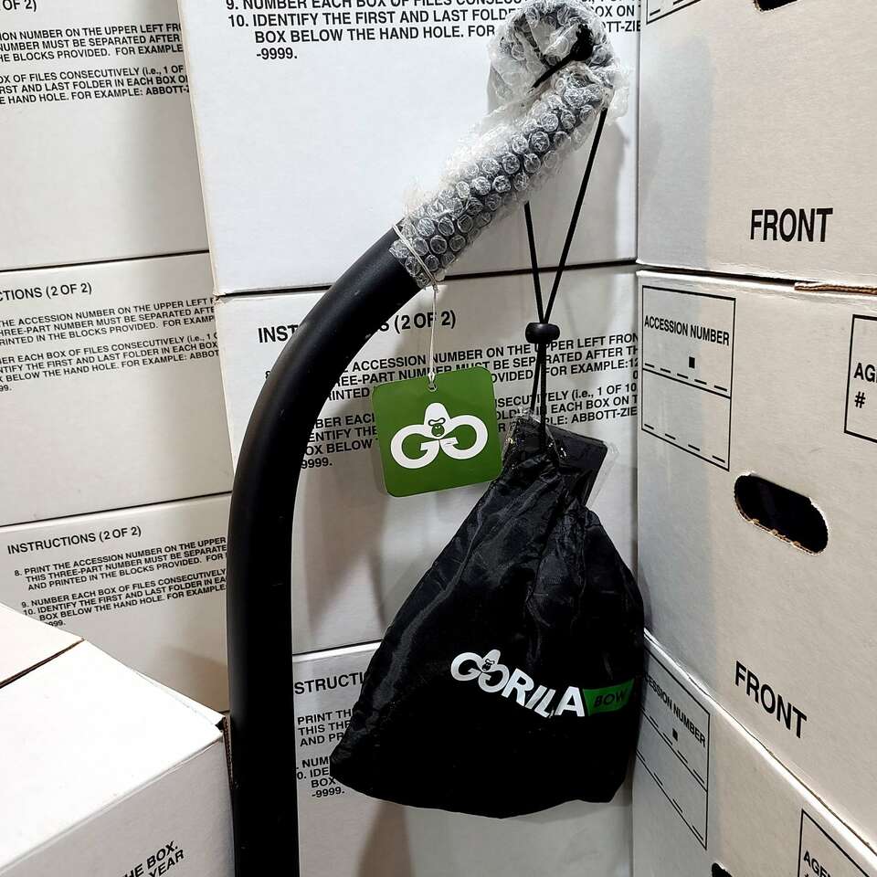 NEW OPEN BOX GORILLA BOW FLEX (original) + 4 BANDS