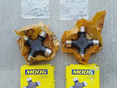 TWO BRAND NEW MOOG U JOINTS 295A MOOGPARTS.COM