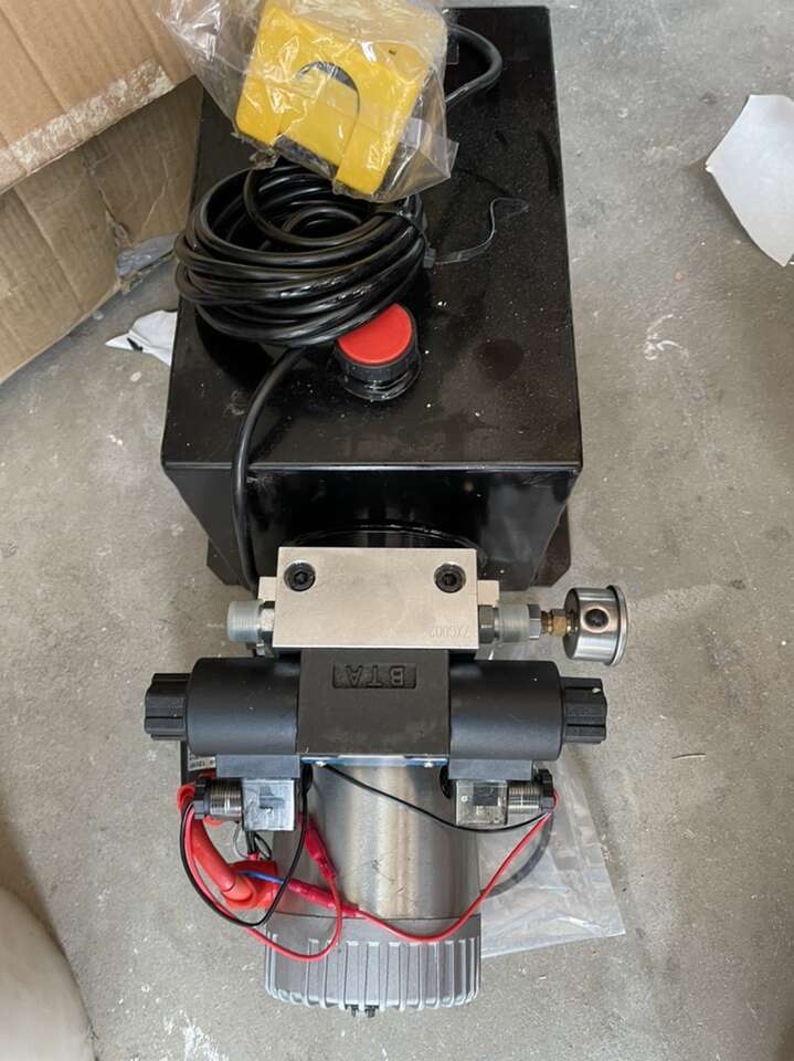 Hydraulic Pump 12V Dump Trailer Pump 8 Quart Hydraulic Power Units Electric Hydraulic Pump for Dump Trailer &rv