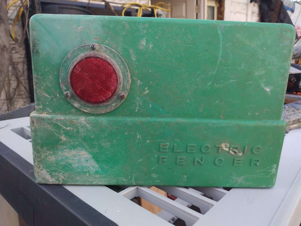electric fencer