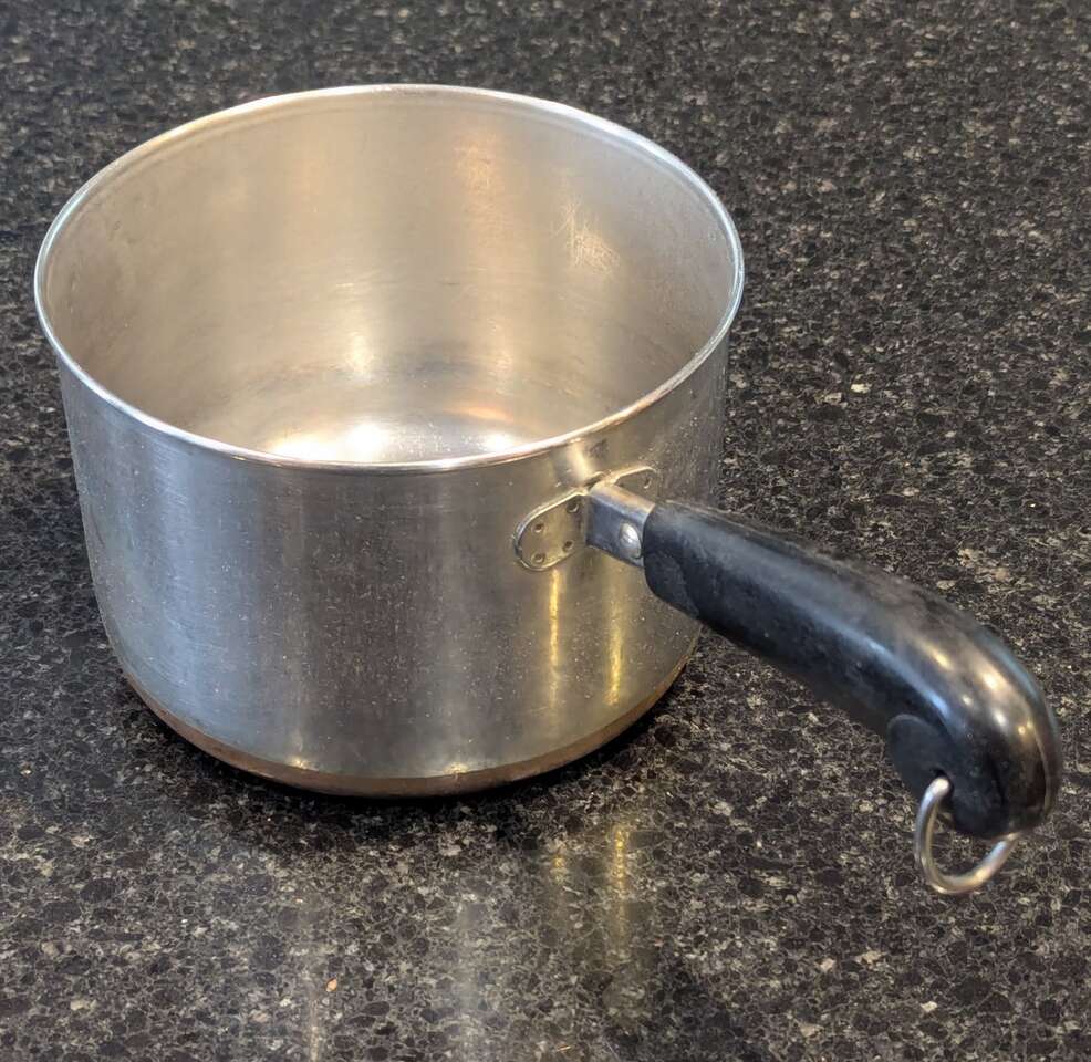 Vintage Revere Ware 2 qt pot