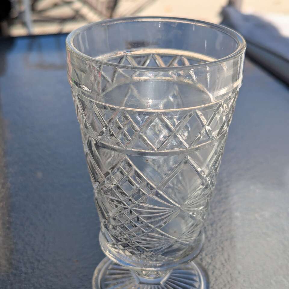 Oatmeal Pattern Footed Glass
