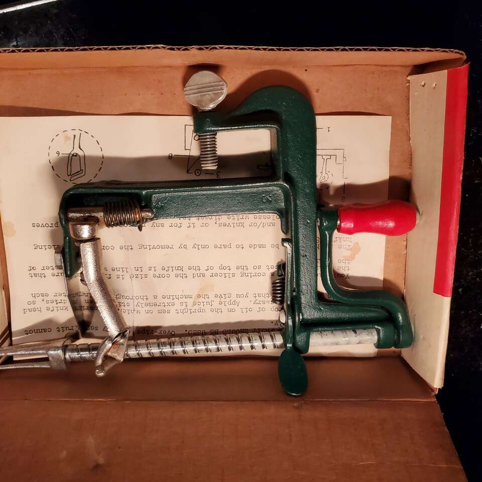 Apple corer and slicer new