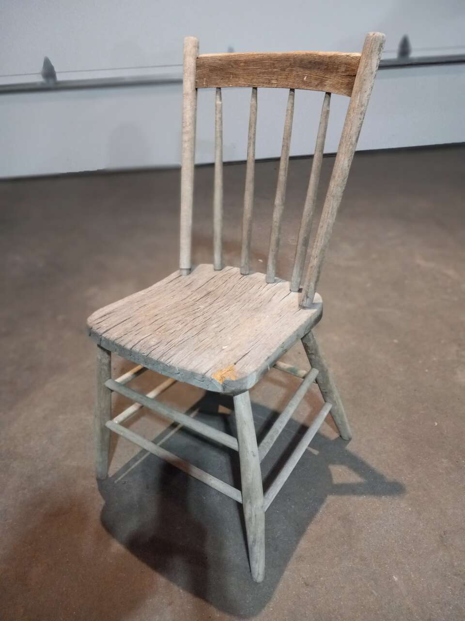 ANTIQUE RUSTIC CHAIR WEATHER WORN SHABBY CHIC