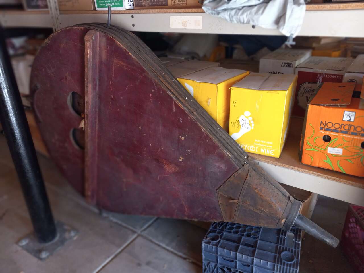 ANTIQUE BLACKSMITH BELLOWS